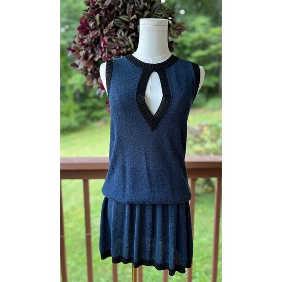 Nanette Lepore Dresses & Skirts - Nanette Lepore Small Navy Knit Keyhole Sleeveless Sweater Dress